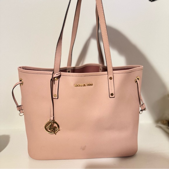 Michael Kors Jet Set Pink Reversible Leather Large Travel Tote - Picture 1 of 3